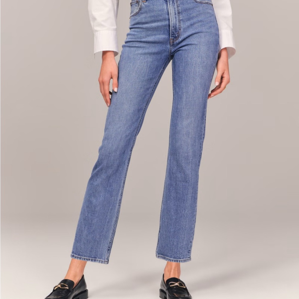 Abercrombie & Fitch Medium Wash Straight Leg Jeans